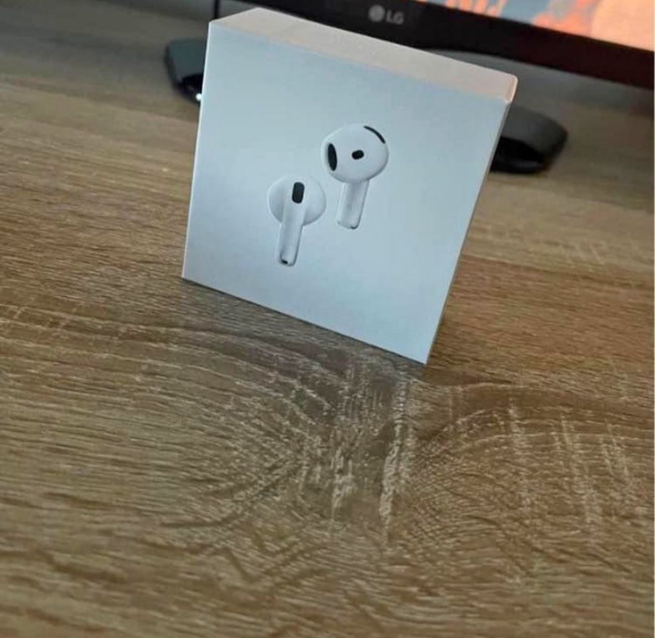 New Apple AirPods 4