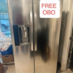LG Side By side Refrigerator 26 Cu. Ft.  Ice Water LSXS26326S *READ Description *