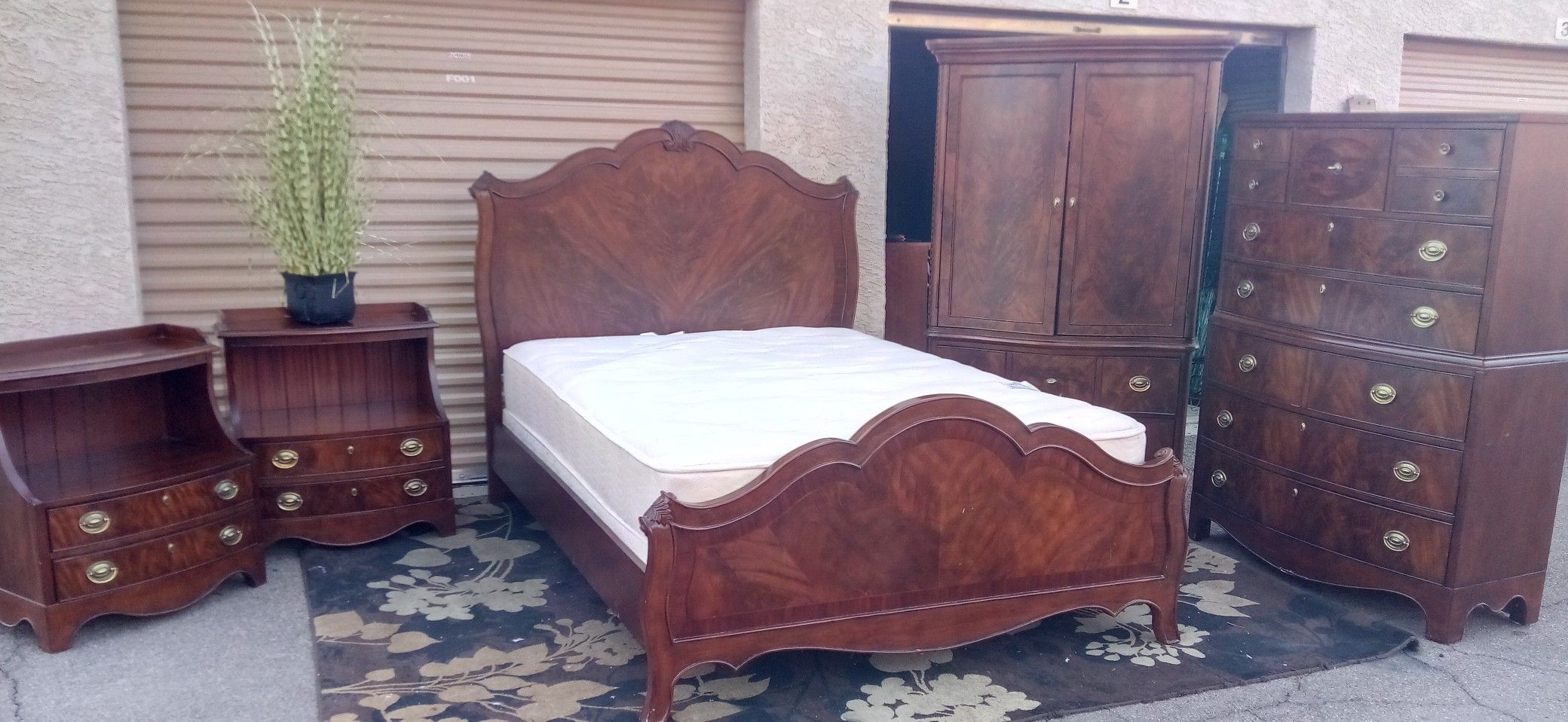 Queen size broyhill 100th anniversary collection bedroom set with beauty rest mattress and box