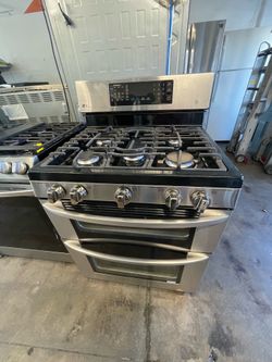 LG STOVE 5 BURNERS ( DOUBLE OVEN)