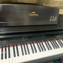 Clavinova Yamaha  Cup-65