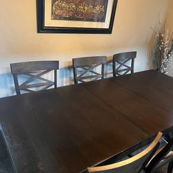 Table W/ 6 Chairs 