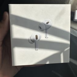 Apple AirPods Pro’s Gen 2’s