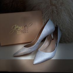 Jewel Badgley Mischka Heels