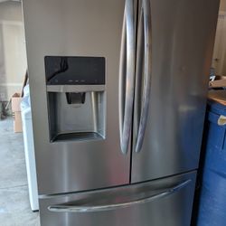 Excellent Condition Frigidaire Gallery French Door Refrigerator with Ice and Water Dispenser