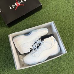 Jordan 11 Legend Blue 