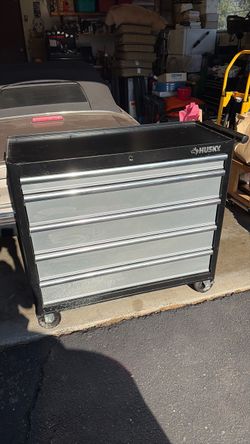 Toolbox Husky rolling chest