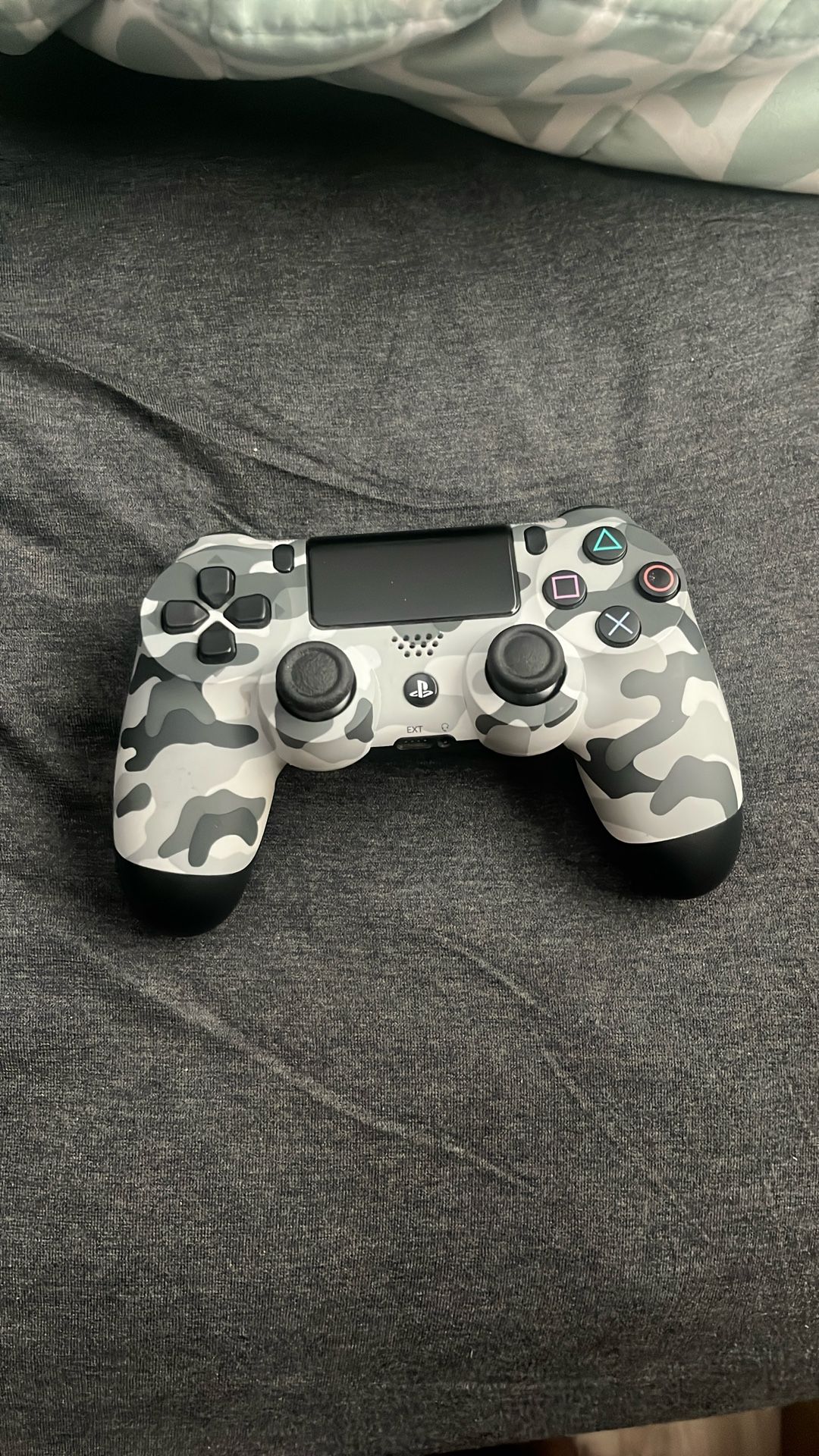 PS4 Controller