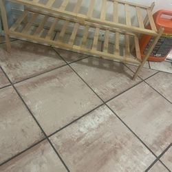Shoes stand