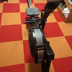 Rowing Machine Concept 2 Like New