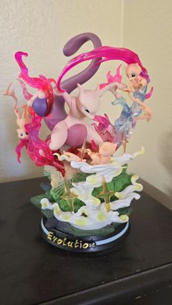 Mewtwo & Mew statue