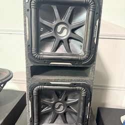 Kicker L7 12’s in ported Atrend box