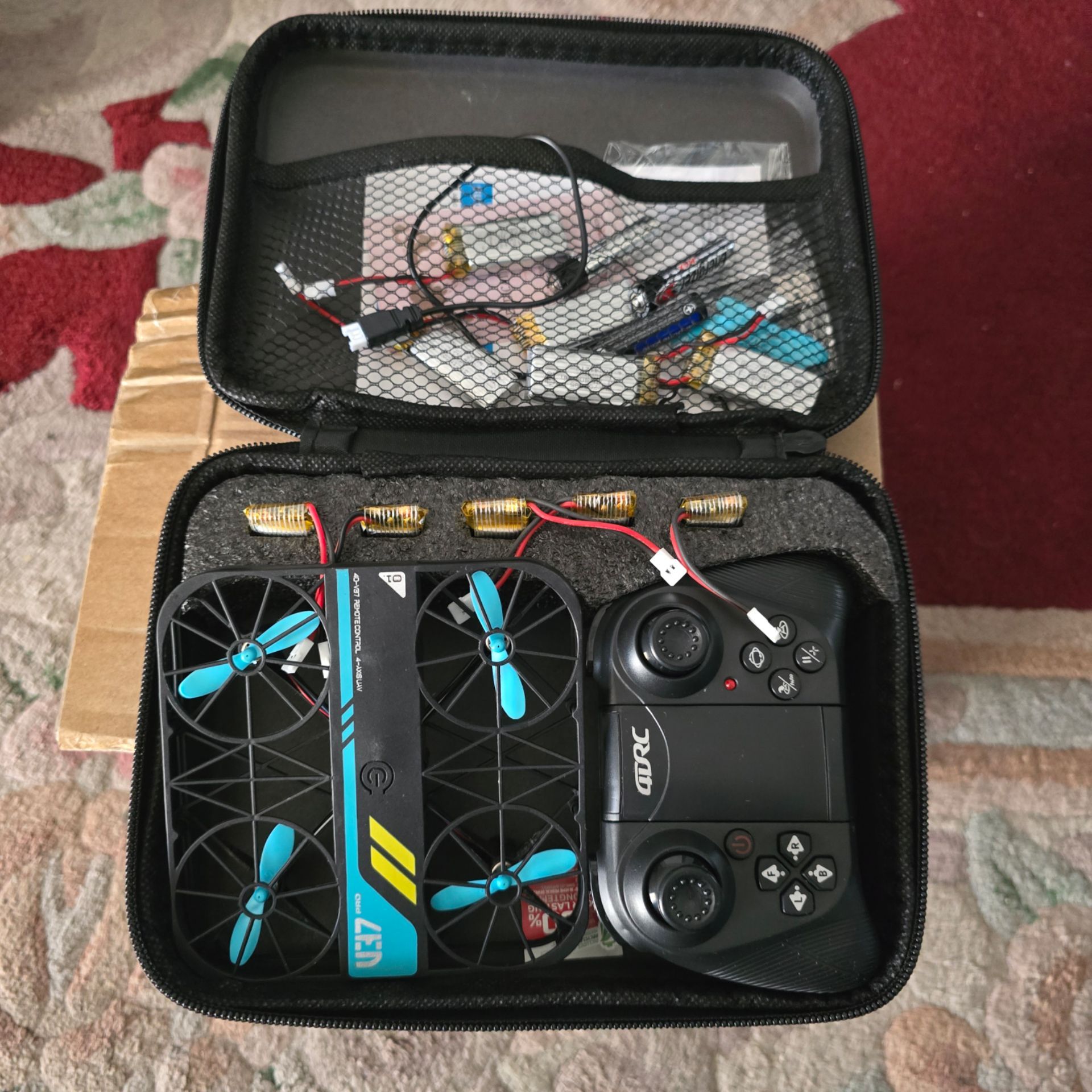Square drone