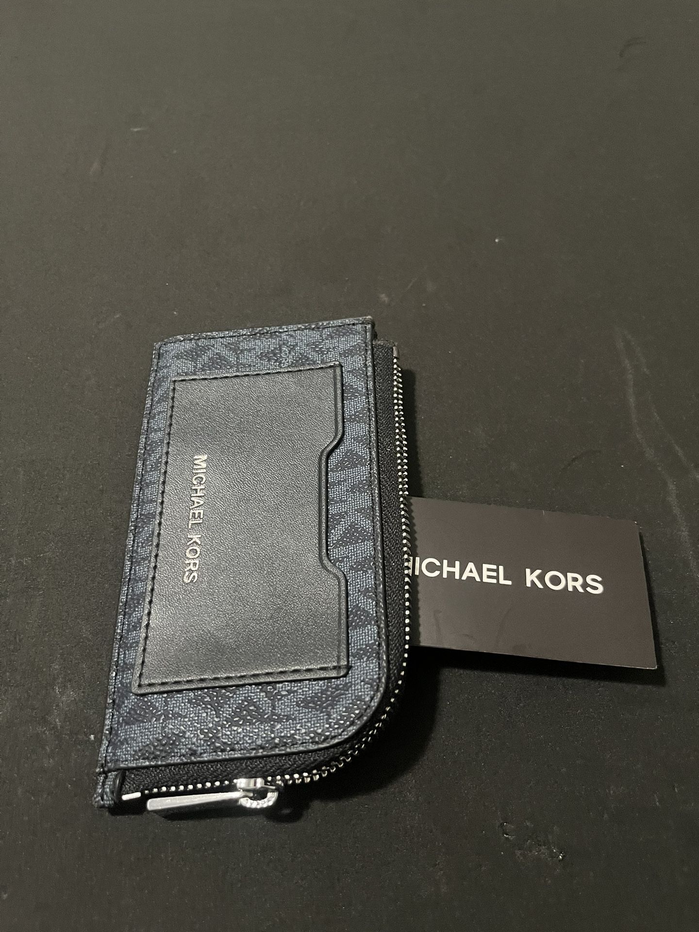 Michel Kors Wallet $ 35
