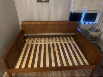 Baxton Studio Toveli Full-Size Daybed Frame – Excellent Condition