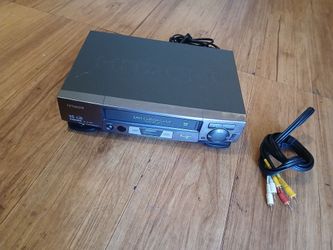 Hitachi vcr player