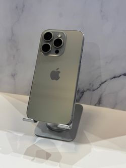 iPhone 15 Pro 256GB Unlocked Pre-owned