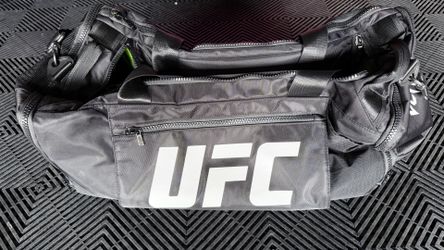 UFC/VENOM DUFFLE BAG