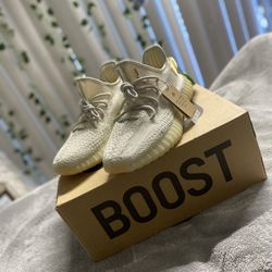 Yeezys Size 9.5 