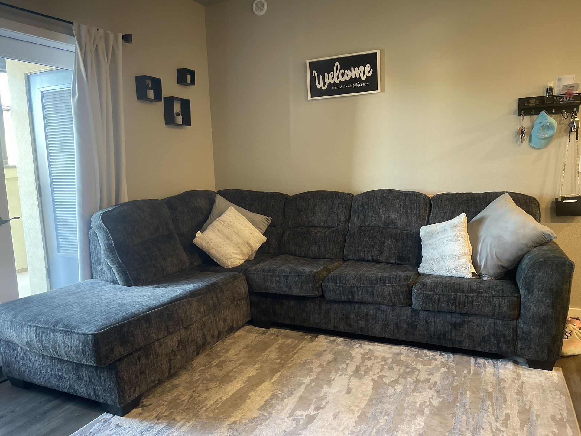 Sectional couch 