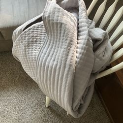 King Sized Quilt  With Two Shams 