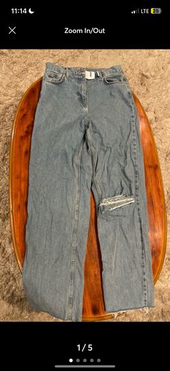 Like New Women’s Collusion Blue Ripped Jeans 30/32