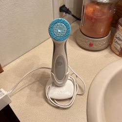 Nu Skin Lumi Spa Device