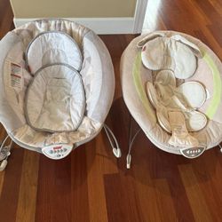 2 Baby Bouncer Chairs 