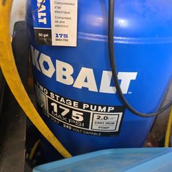 Air Compressor With Accessories 