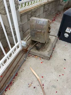 Electric gate stuck or not opening? Fast solution for motor, chain, and sensor issues