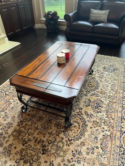 Living Room coffee table and 2 matching side tables set