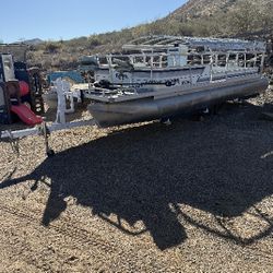 Pontoon Boat