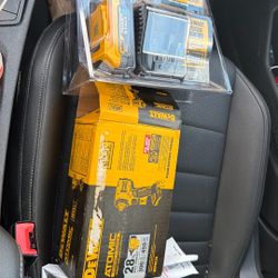 Dewalt Impact With Battery And Charger 