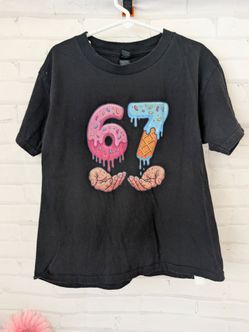 Gildan tee size S gender neutral