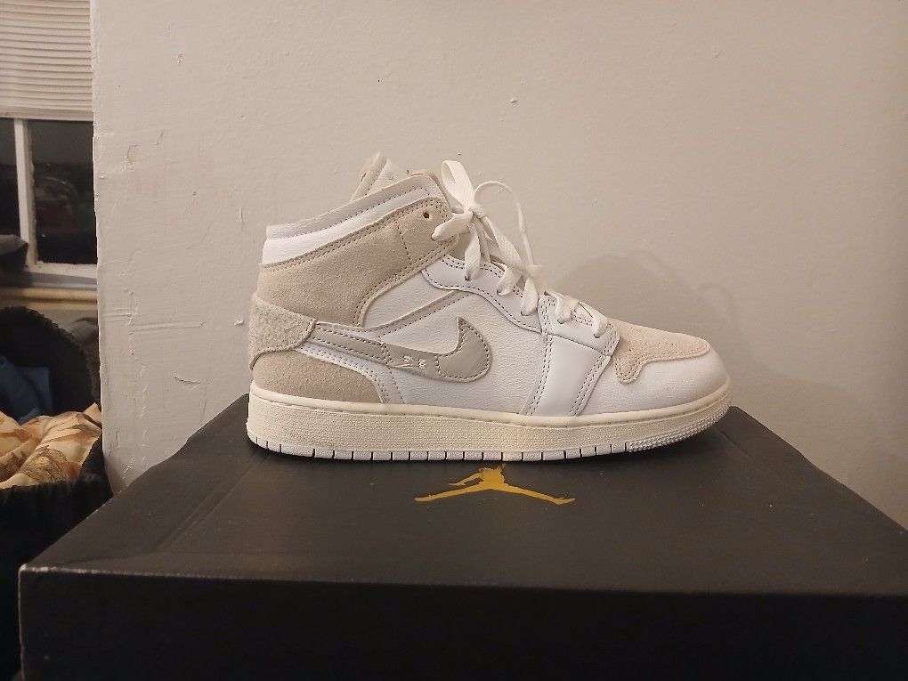 Jordan 1 Sneakers