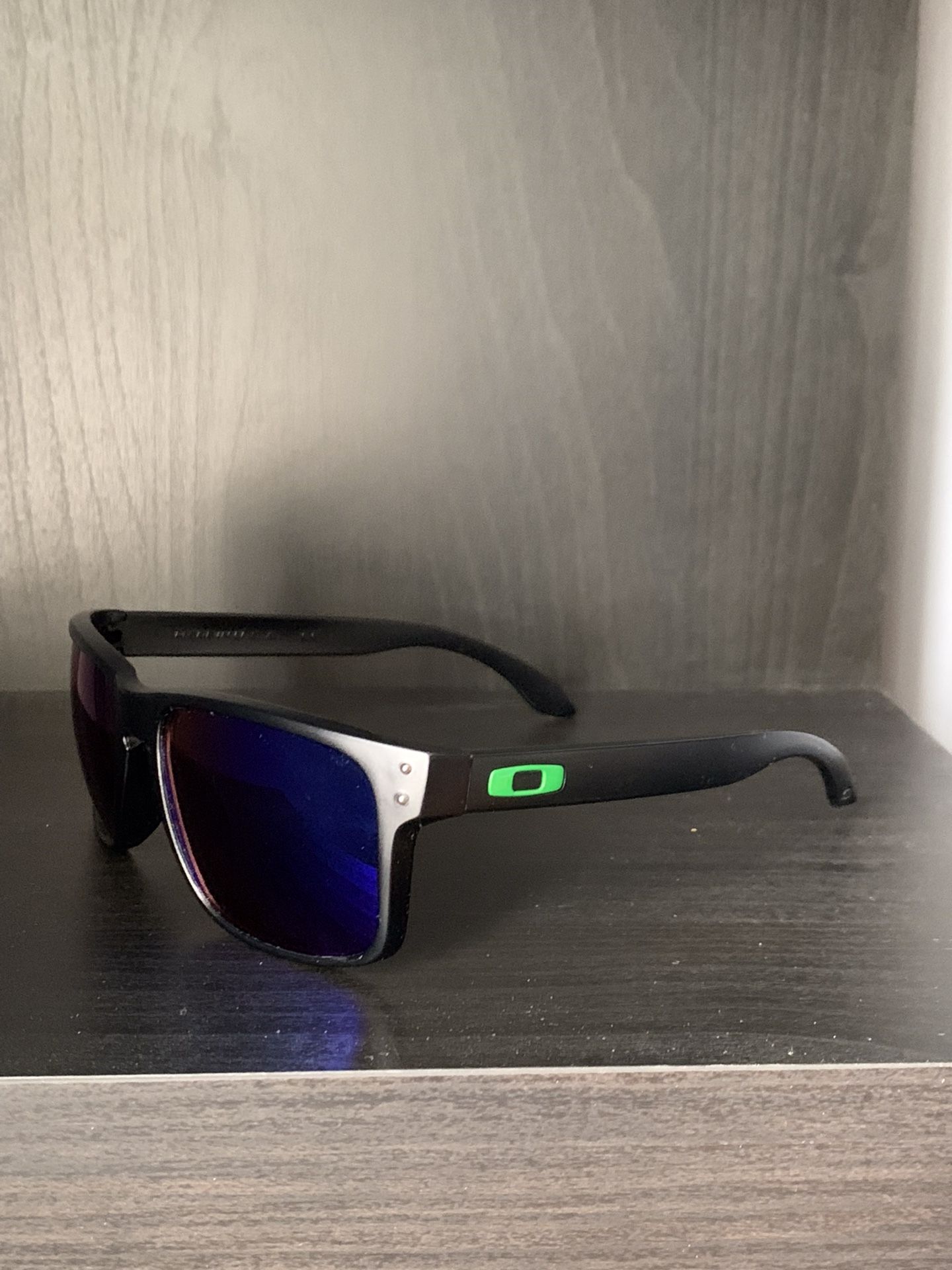 New Black/Green Sunglasses