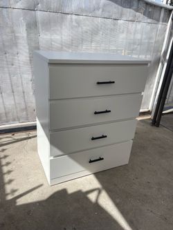 IKEA malm 4 drawer dresser
