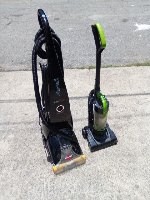 Bissell Carpet Cleaner+Vacuum 40.00