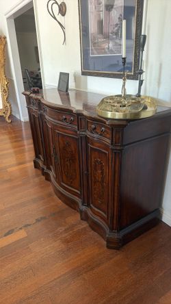 Free   Heavy Buffet   All wood