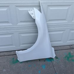 Toyota Lexus IS 200T Fender