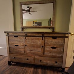 High End/quality Dresser With Mirror