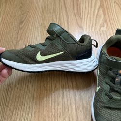 Boys Nike Shoes Size 12