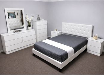Bedroom Set. Stylish And Comfort For Your Home! - Juego de cuarto ¡ Estilo y comodidad para su hogar!