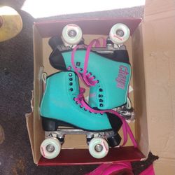 Chaya's Women Skates Size 8.5