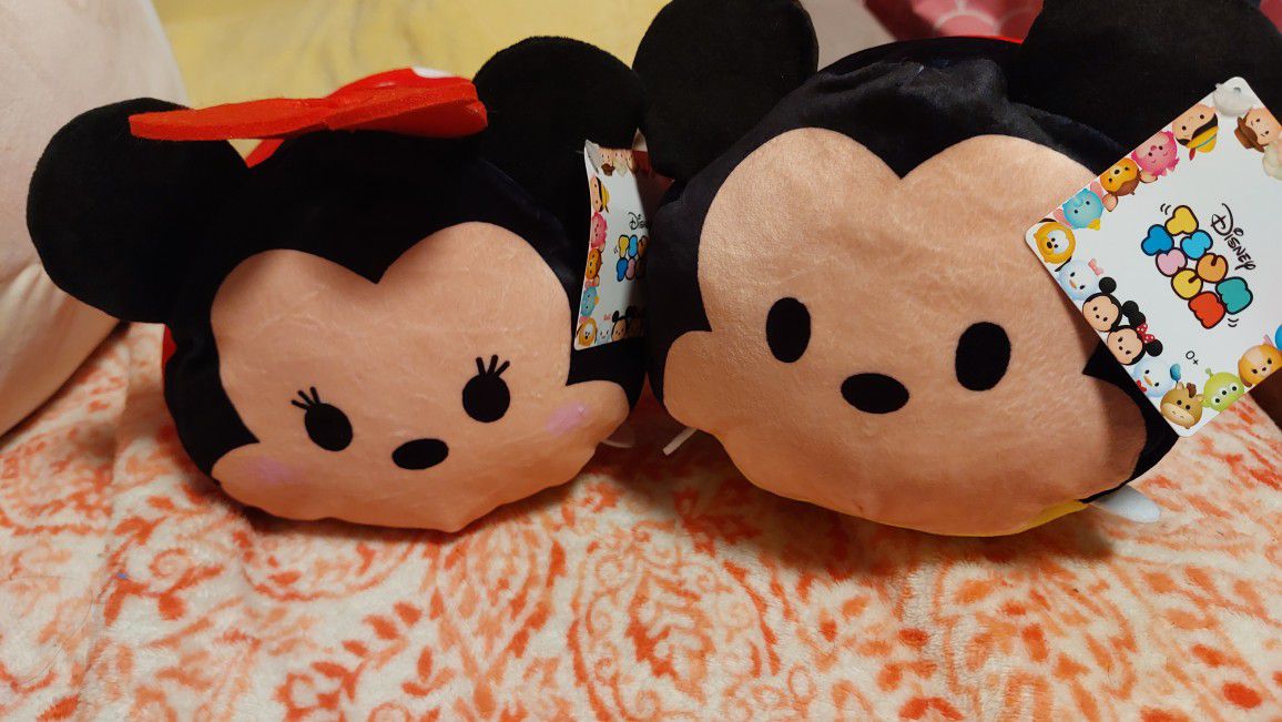 Disney Tsum Tsum Minnie Mouse/Mickey Mouse Bundle!!
