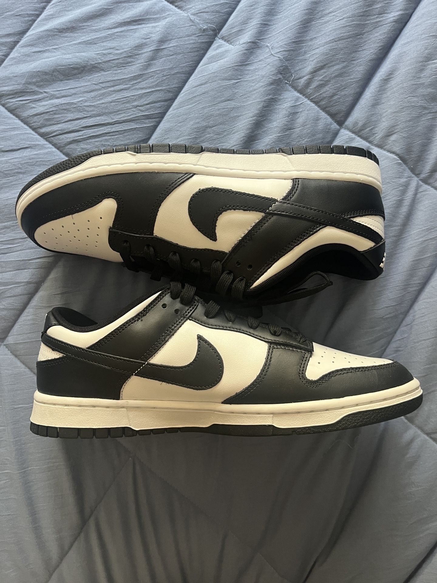 Nike Panda Dunks Low