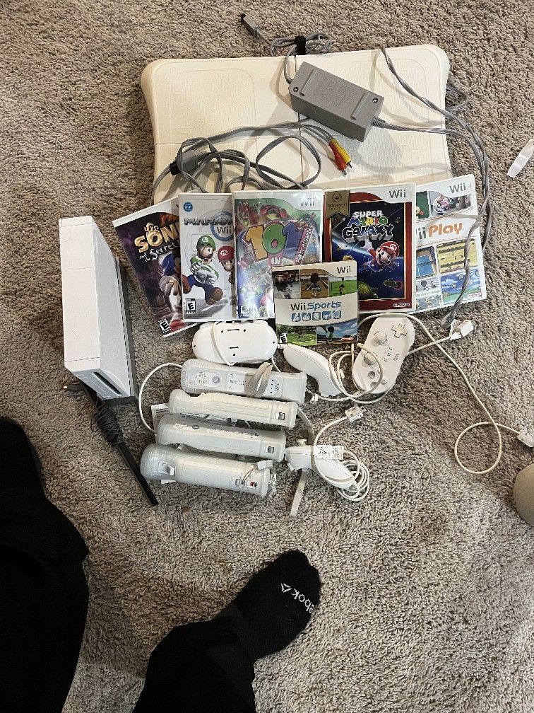 Fully Decked Out Wii Set