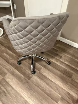 Desk/vanity Chair