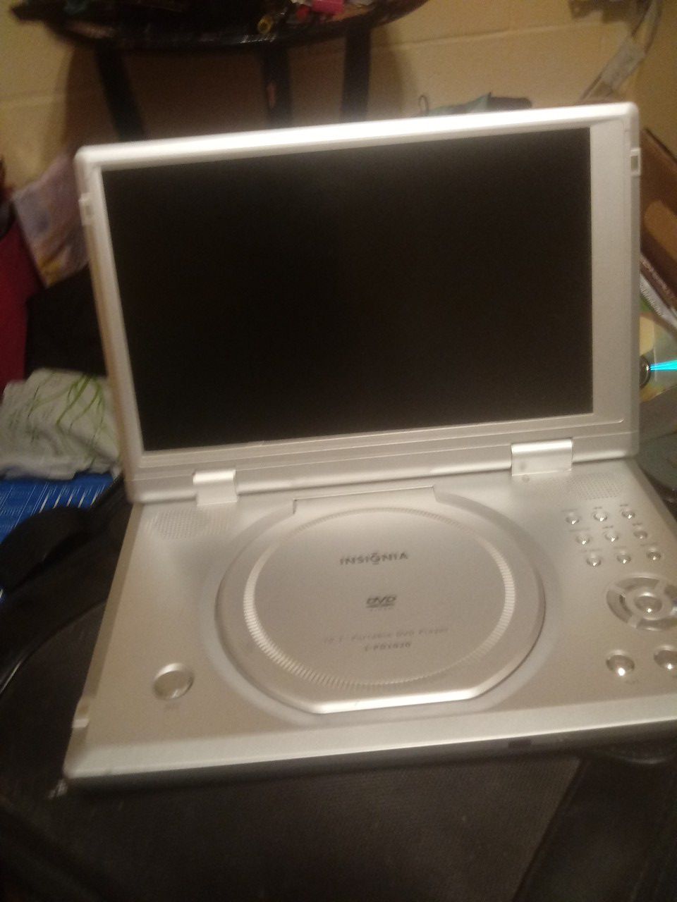 Insignia 10.2" portable DVD player model I-PD1020