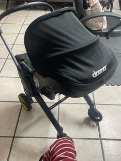 Baby stroller/ car seat